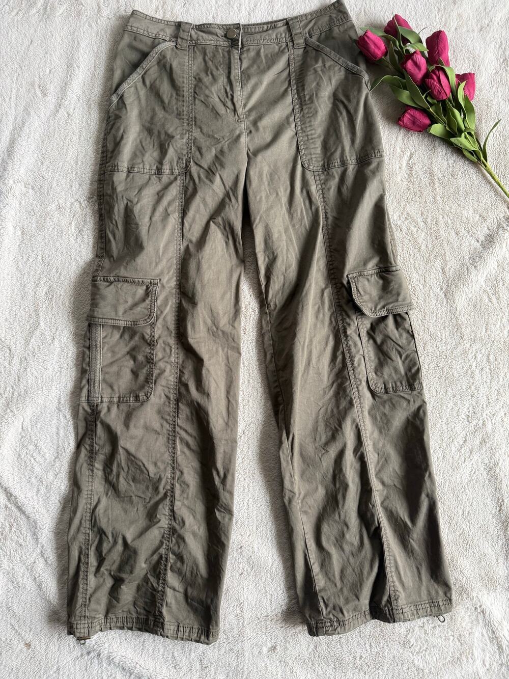 Nicole Miller Green Cargo Pants size 6
